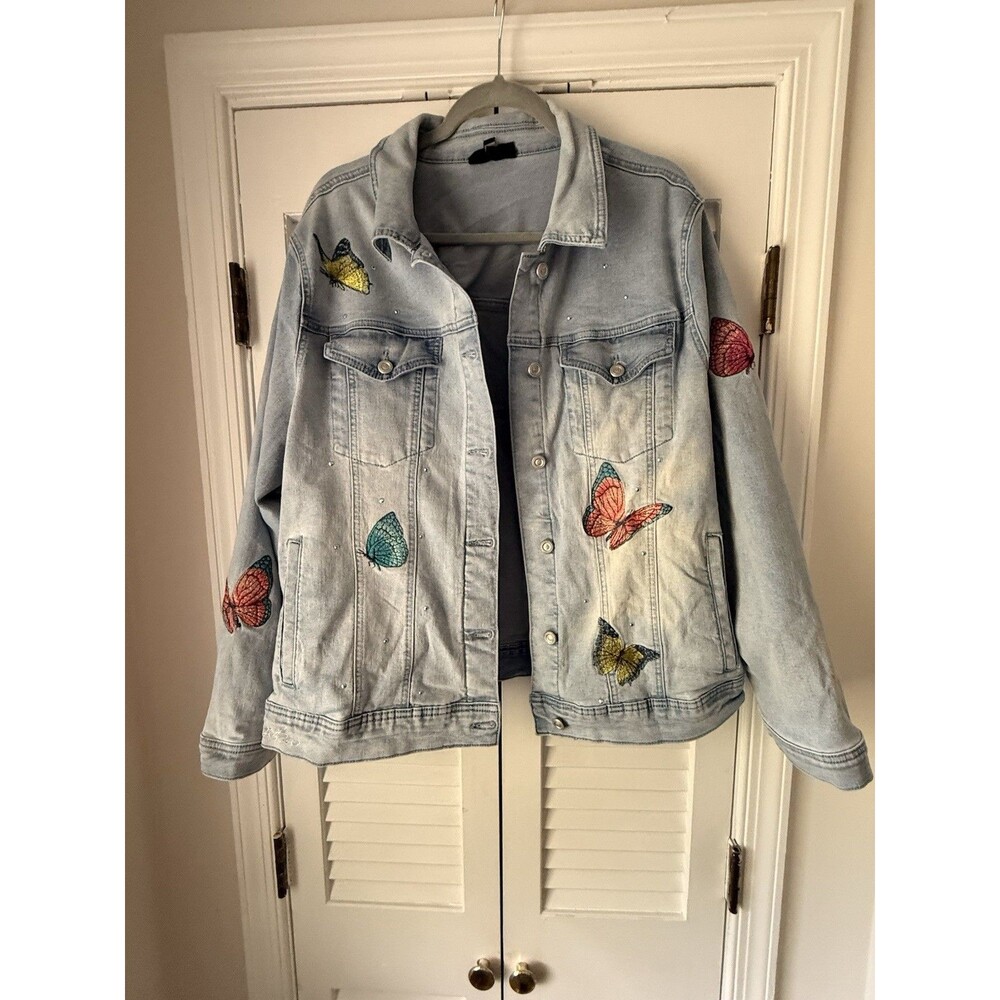 DG2 Diane Gilman Sz 2x Denim Jacket Butterfly Embroidery Light Wash Bedazzled